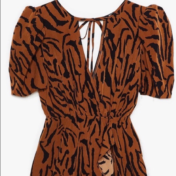 Nasty Gal Dresses & Skirts - NWT Nasty gal easy tiger plus midi dress
